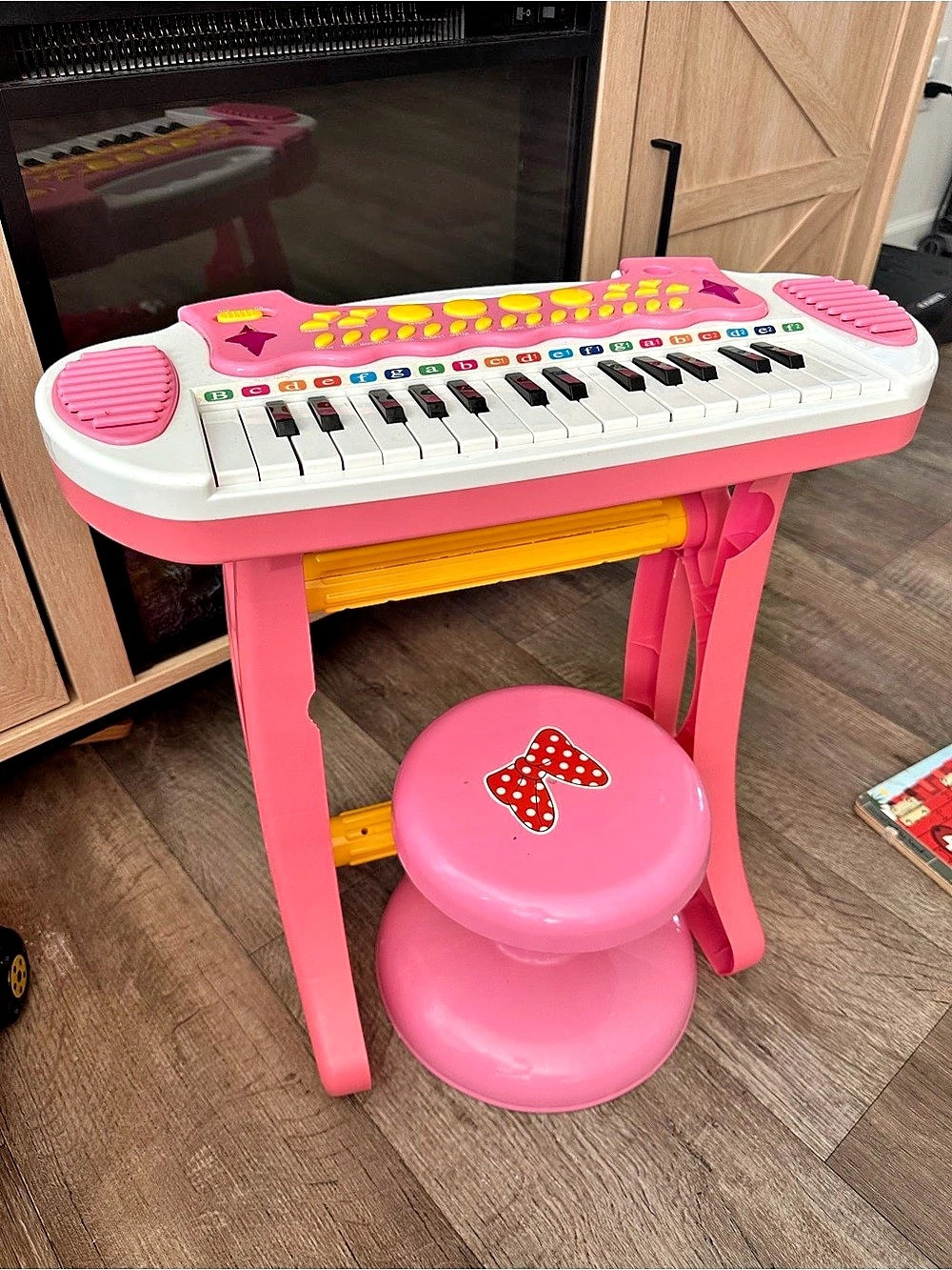 Costway 37-Key Kids Piano Keyboard Toy with Stool Pink & White Kids Musical